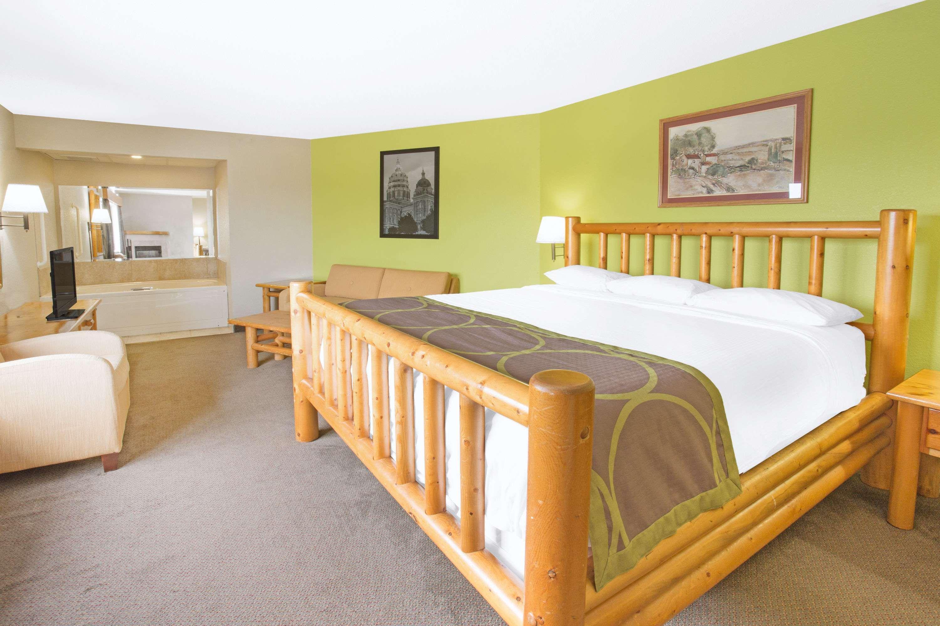 Hotel Super 8 By Wyndham 2*