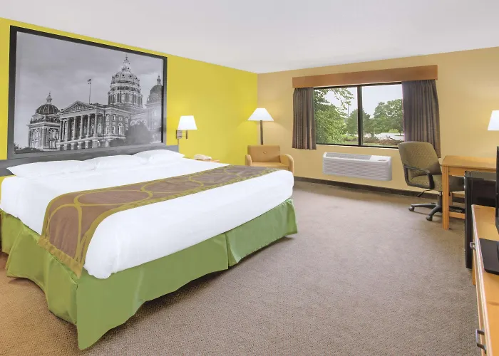 Super 8 By Wyndham Davenport