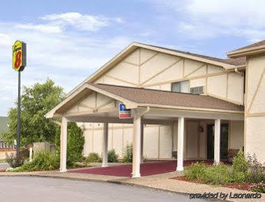 Hotel Super 8 By Wyndham 2*